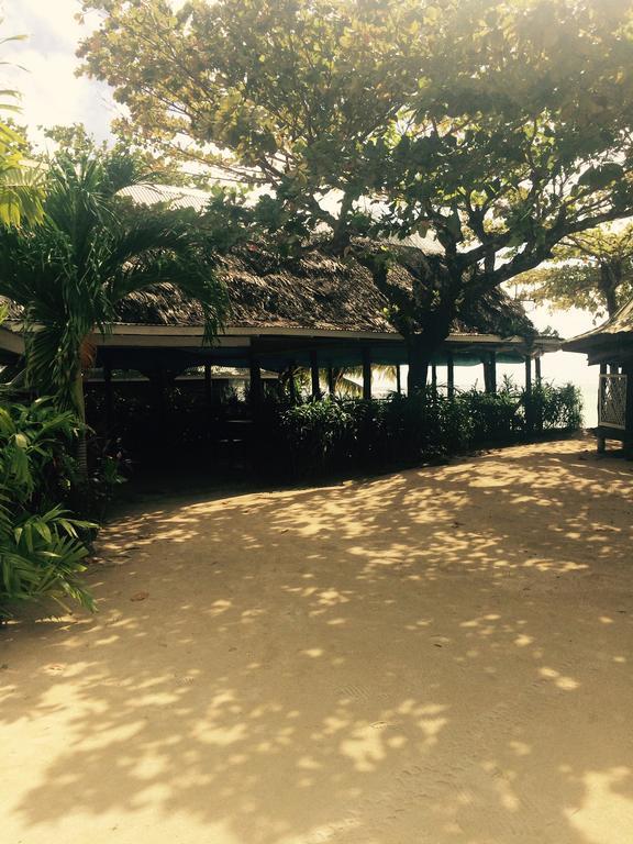 Vacations Beach Fale Hotel Manase Ngoại thất bức ảnh