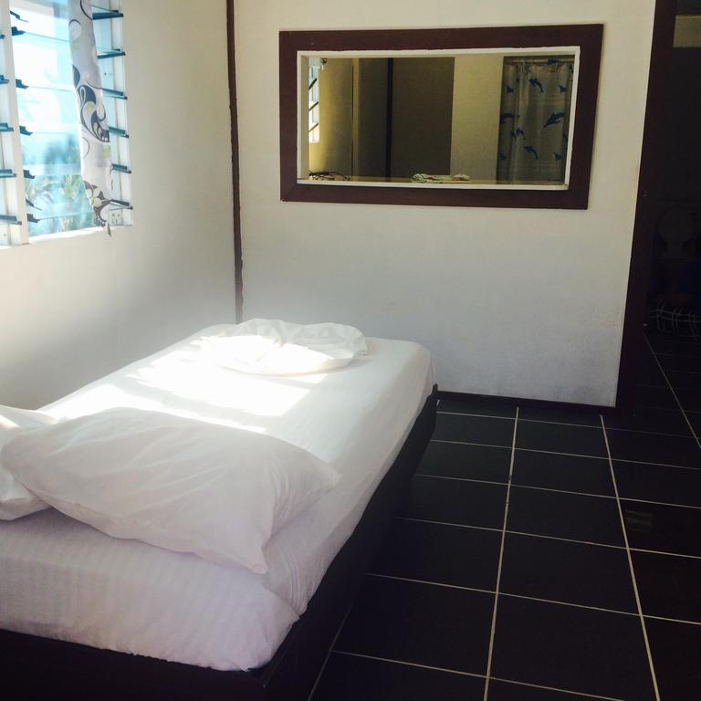 Vacations Beach Fale Hotel Manase Phòng bức ảnh