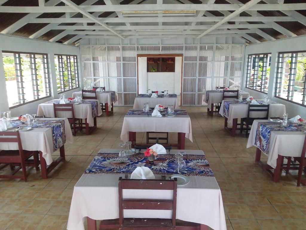 Vacations Beach Fale Hotel Manase Ngoại thất bức ảnh