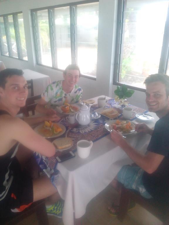 Vacations Beach Fale Hotel Manase Ngoại thất bức ảnh