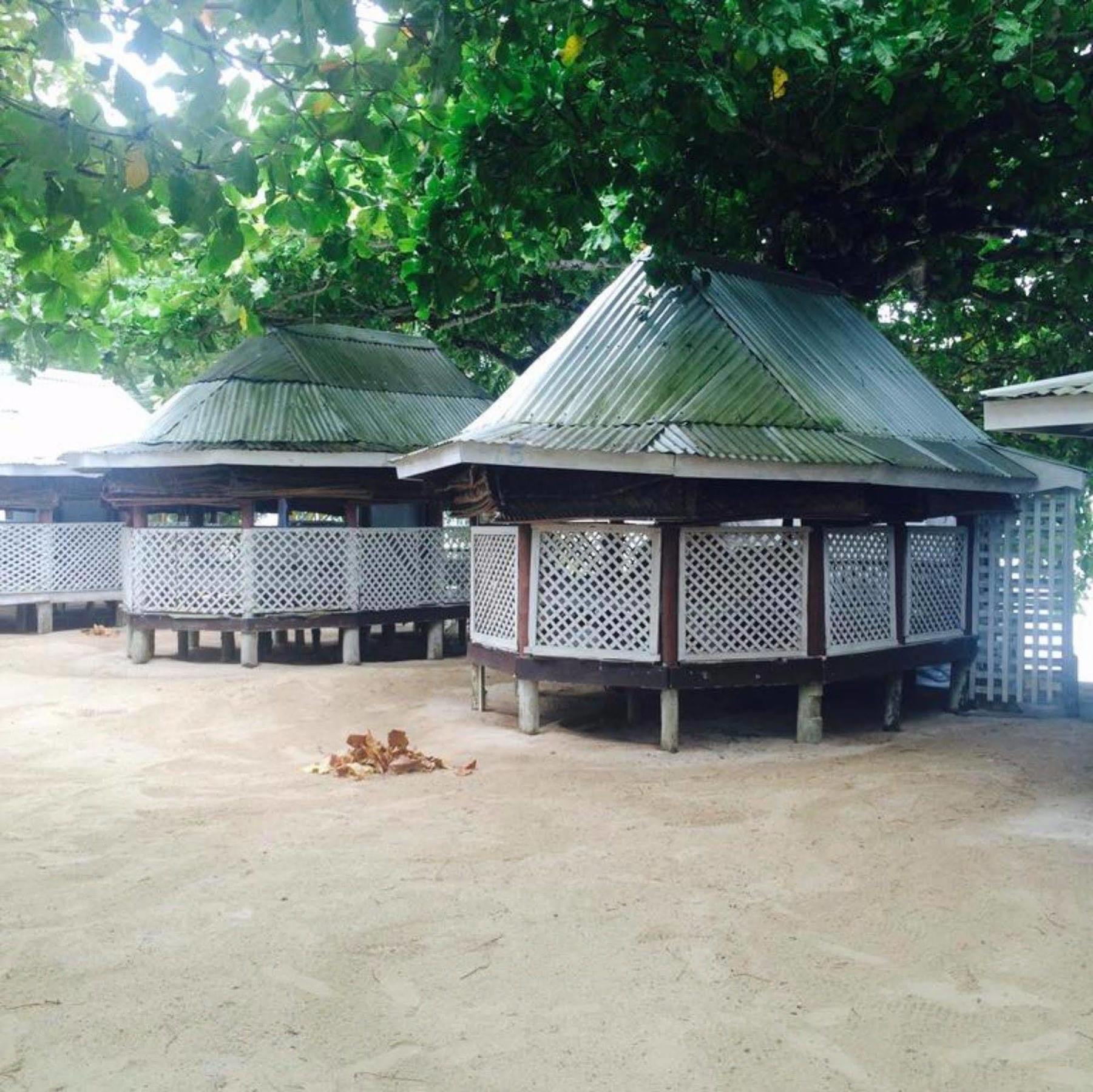 Vacations Beach Fale Hotel Manase Ngoại thất bức ảnh